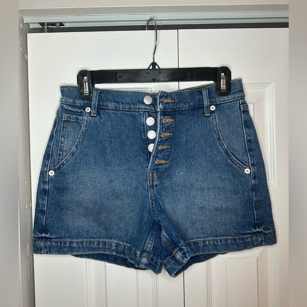 BANANA REPUBLIC BUTTON-FLY DENIM SHORT